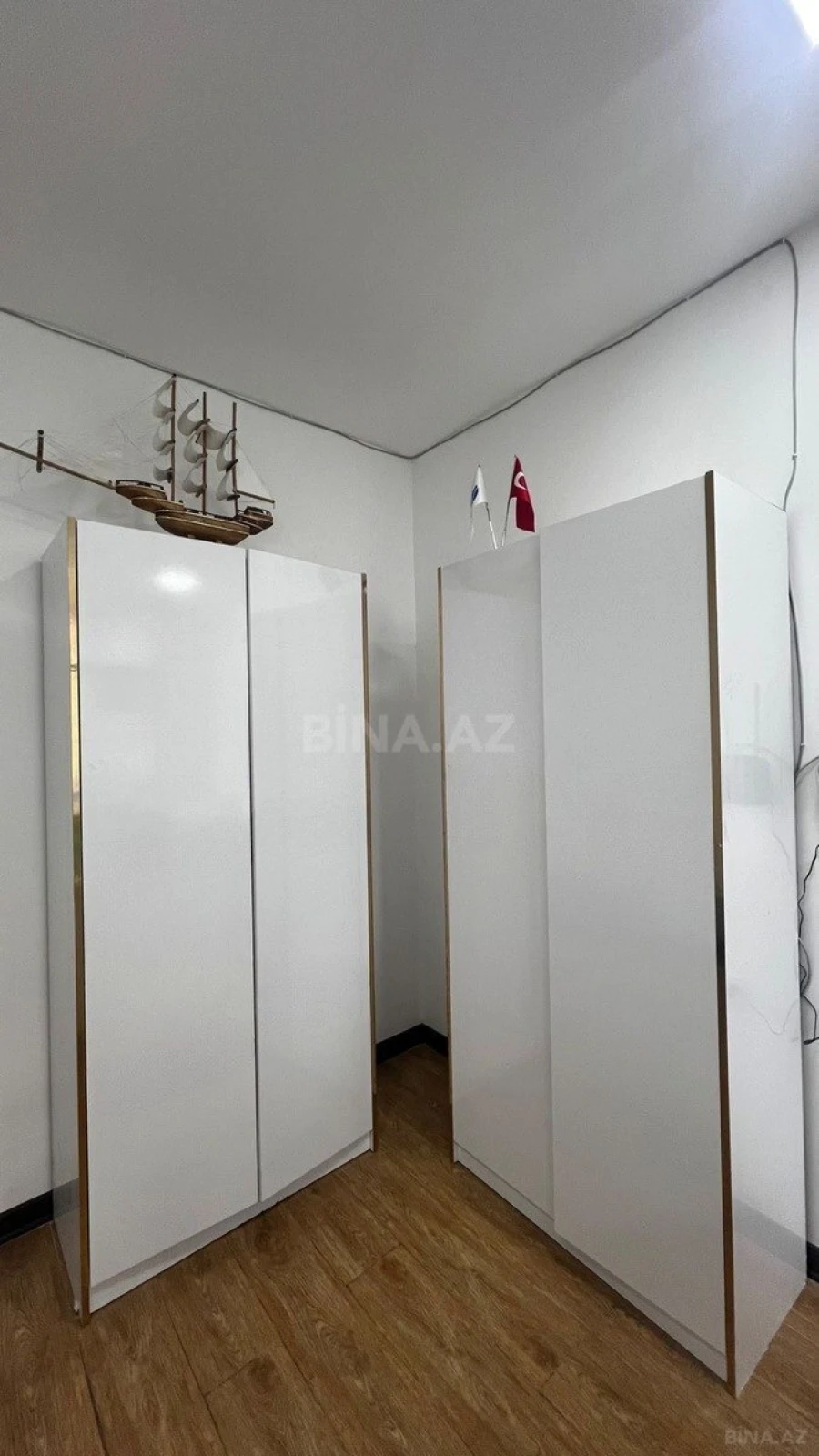 Kirayə verilir 1 otaqlı ofis 27 m²