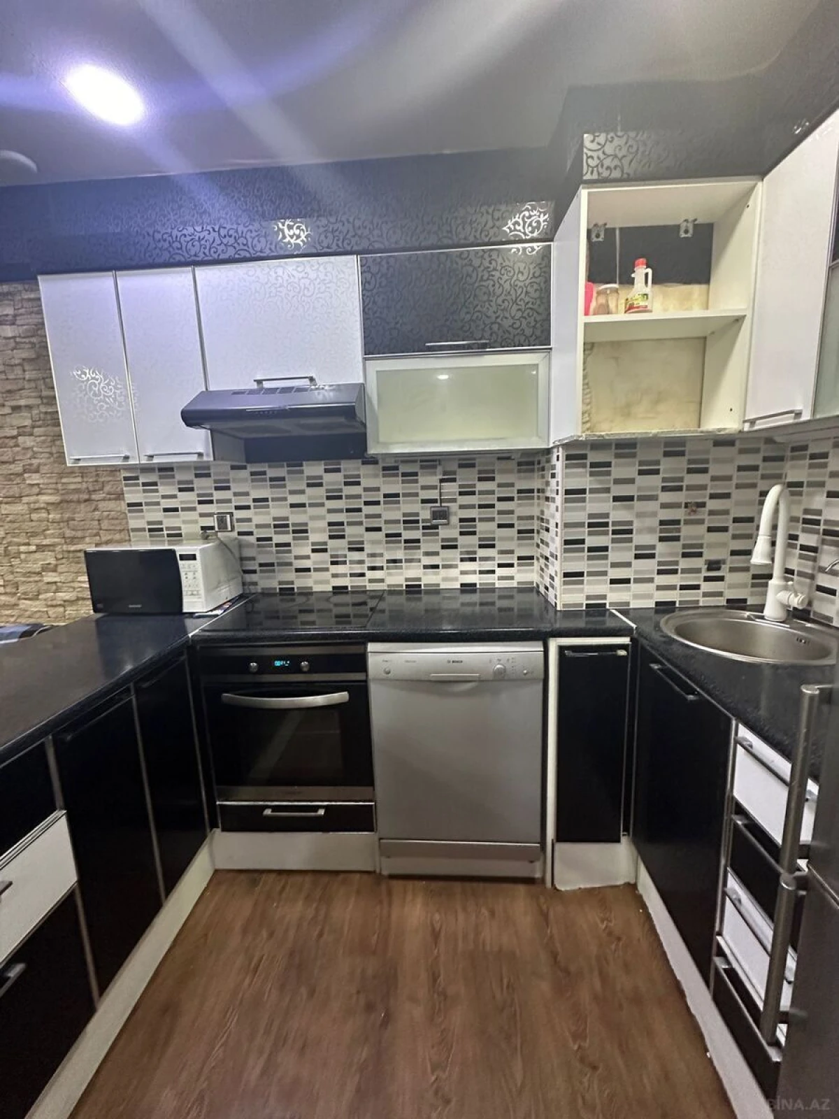 Kirayə verilir 2 otaqlı mənzil 50 m²