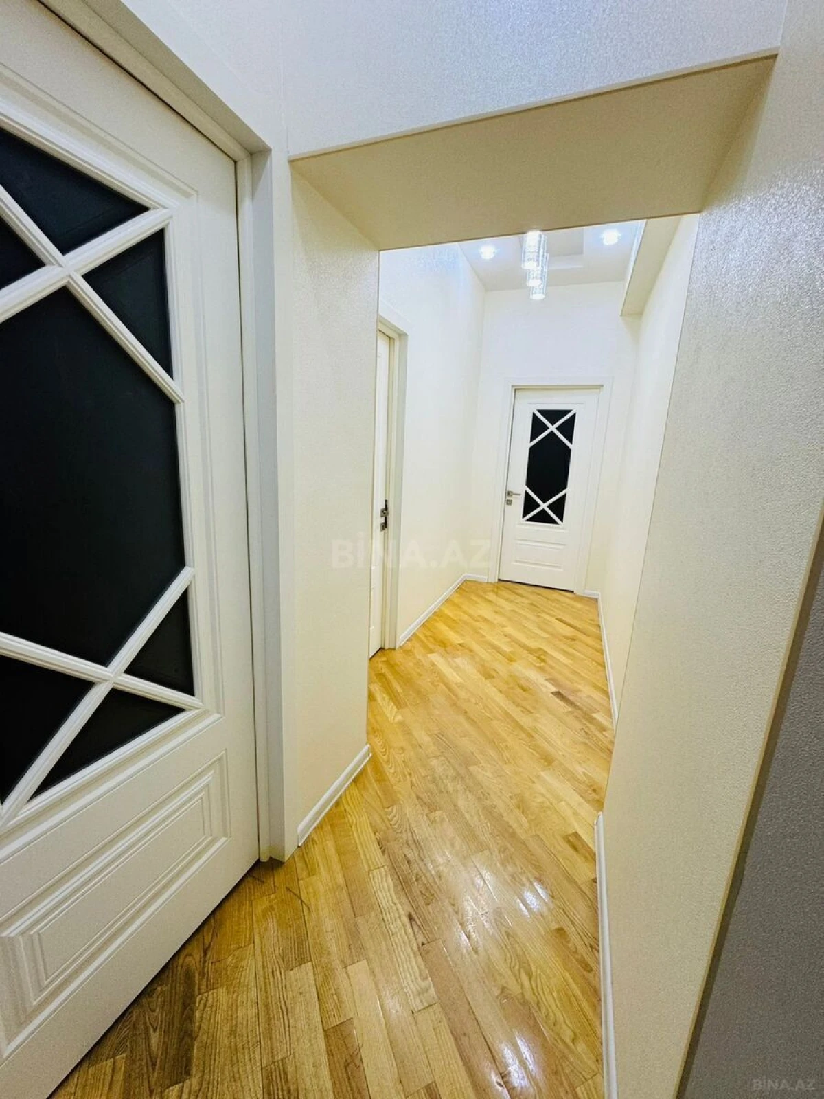 Satılır 3 otaqlı mənzil 150 m²