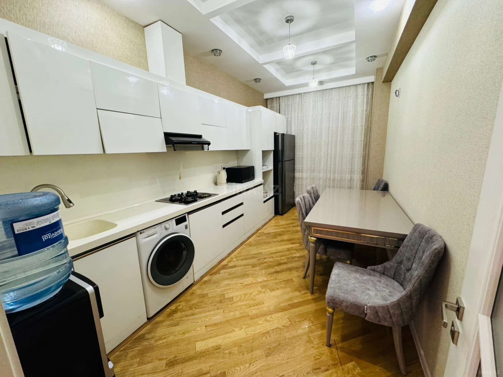 Satılır 3 otaqlı mənzil 150 m²