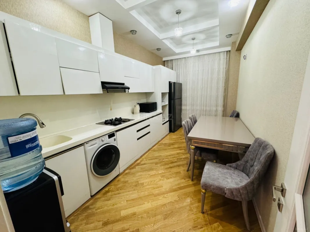 Satılır 3 otaqlı mənzil 150 m²