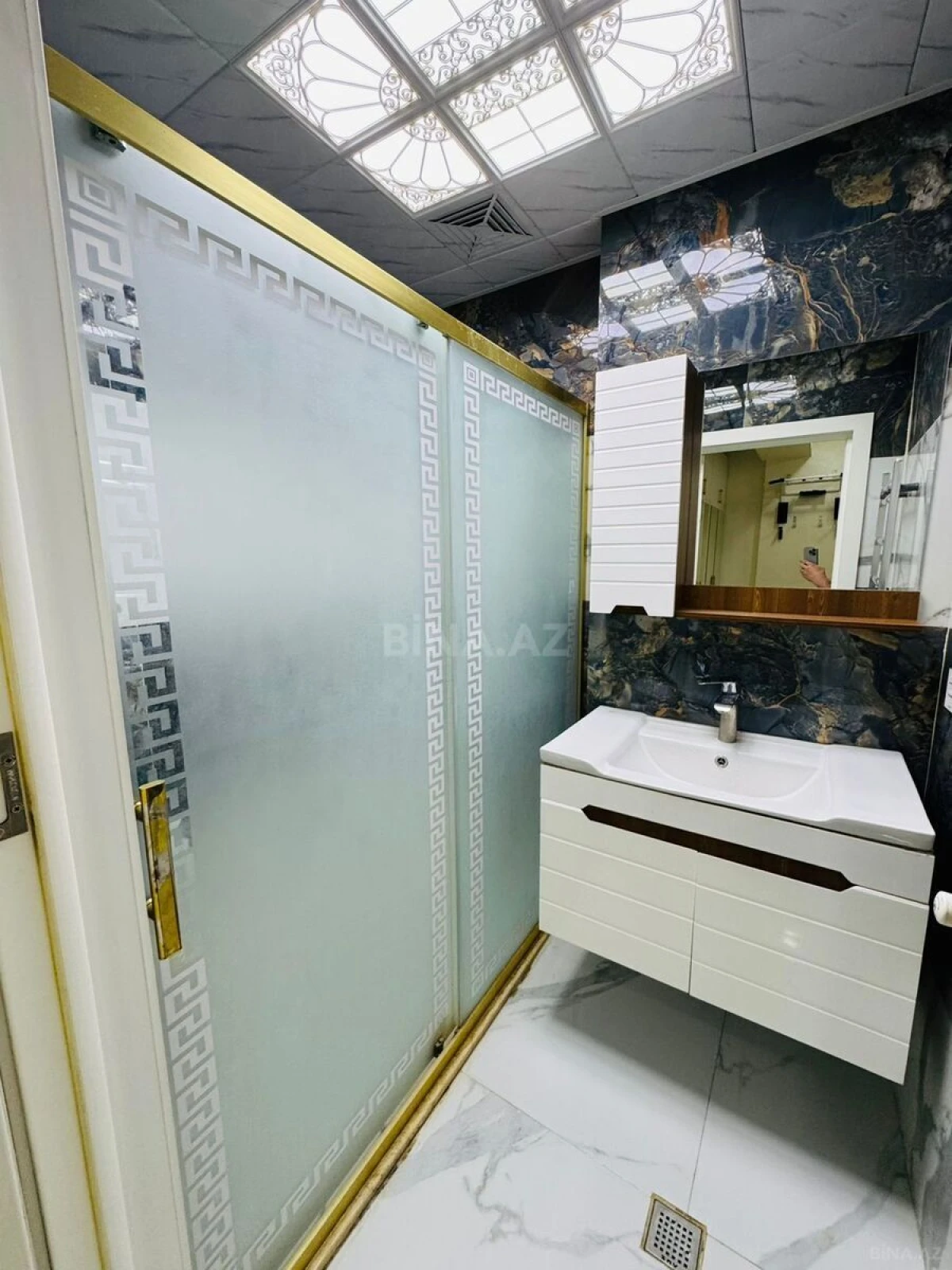 Satılır 3 otaqlı mənzil 150 m²