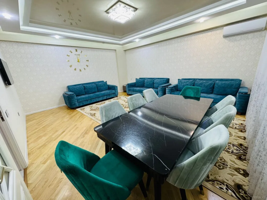 Satılır 3 otaqlı mənzil 150 m²