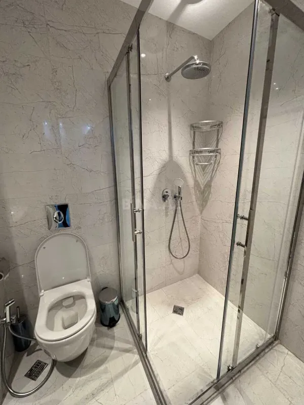 Kirayə verilir 2 otaqlı mənzil 78 m²