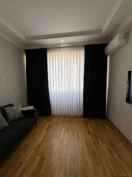 Kirayə verilir 2 otaqlı mənzil 78 m²
