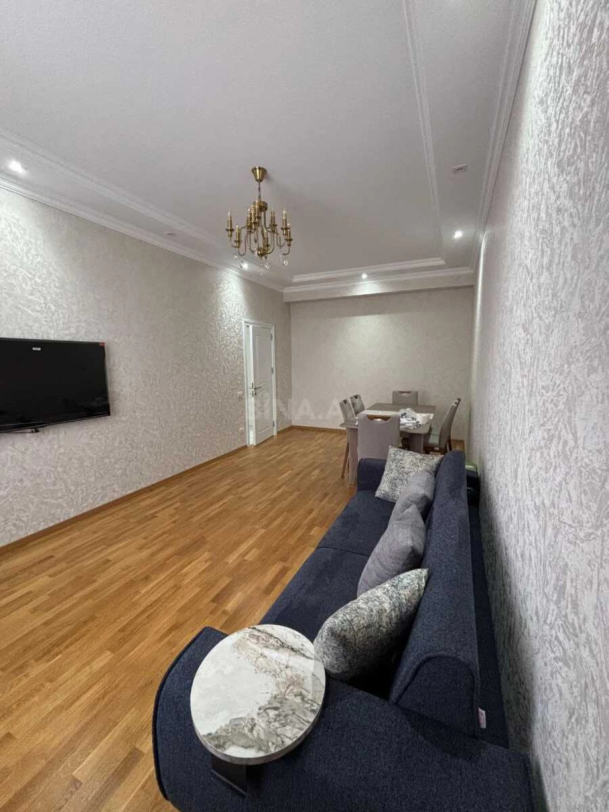 Kirayə verilir 2 otaqlı mənzil 78 m²