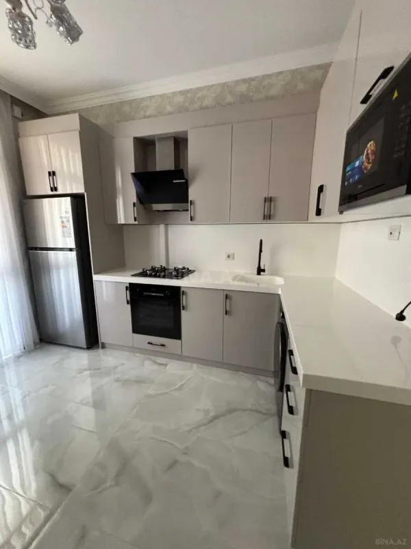Kirayə verilir 2 otaqlı mənzil 78 m²
