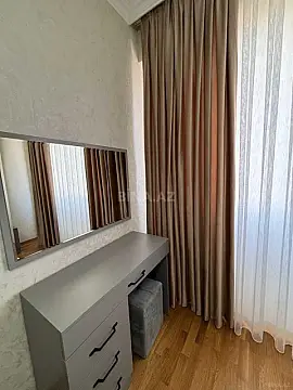 Kirayə verilir 2 otaqlı mənzil 78 m²
