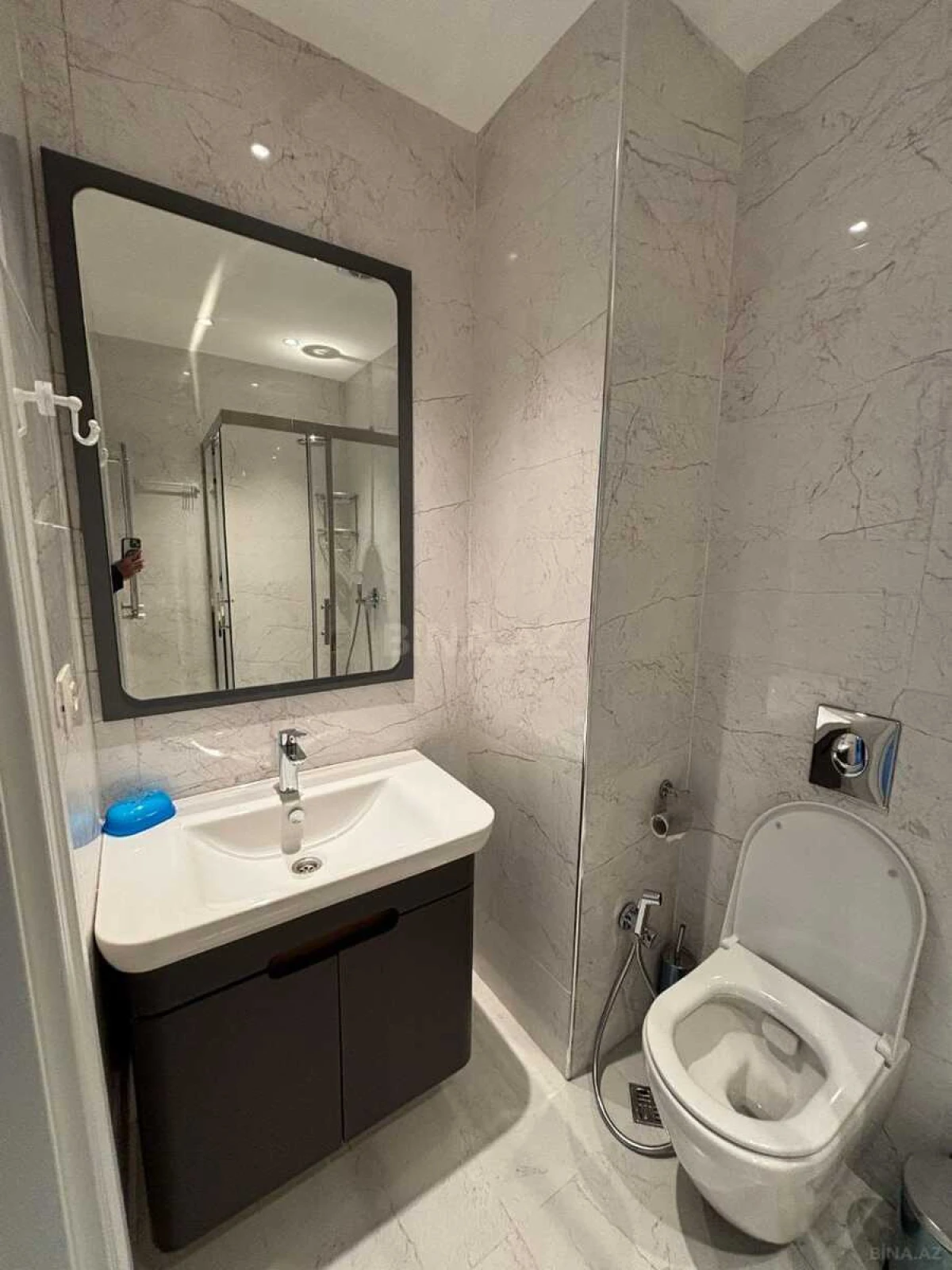 Kirayə verilir 2 otaqlı mənzil 78 m²