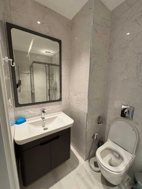 Kirayə verilir 2 otaqlı mənzil 78 m²