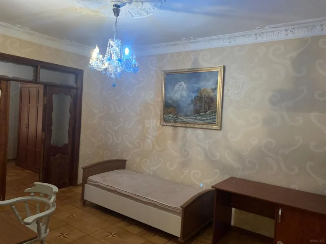 Kirayə verilir 4 otaqlı mənzil 95 m²