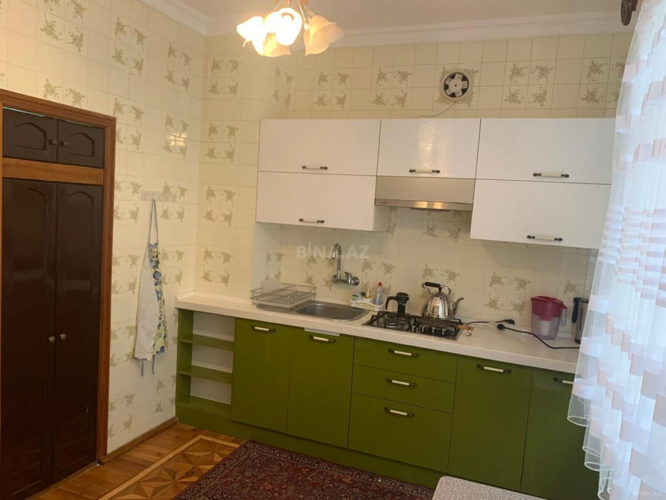 Kirayə verilir 4 otaqlı mənzil 95 m²