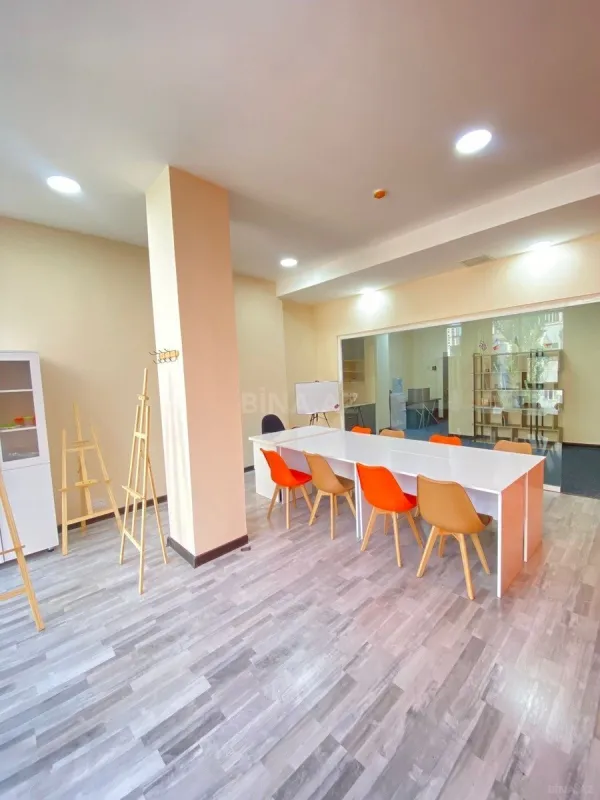 Kirayə verilir 3 otaqlı ofis 90 m²