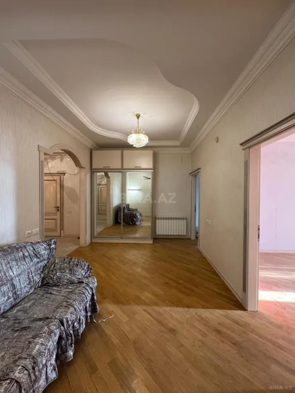 Kirayə verilir 3 otaqlı mənzil 150 m²