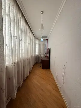 Kirayə verilir 3 otaqlı mənzil 150 m²