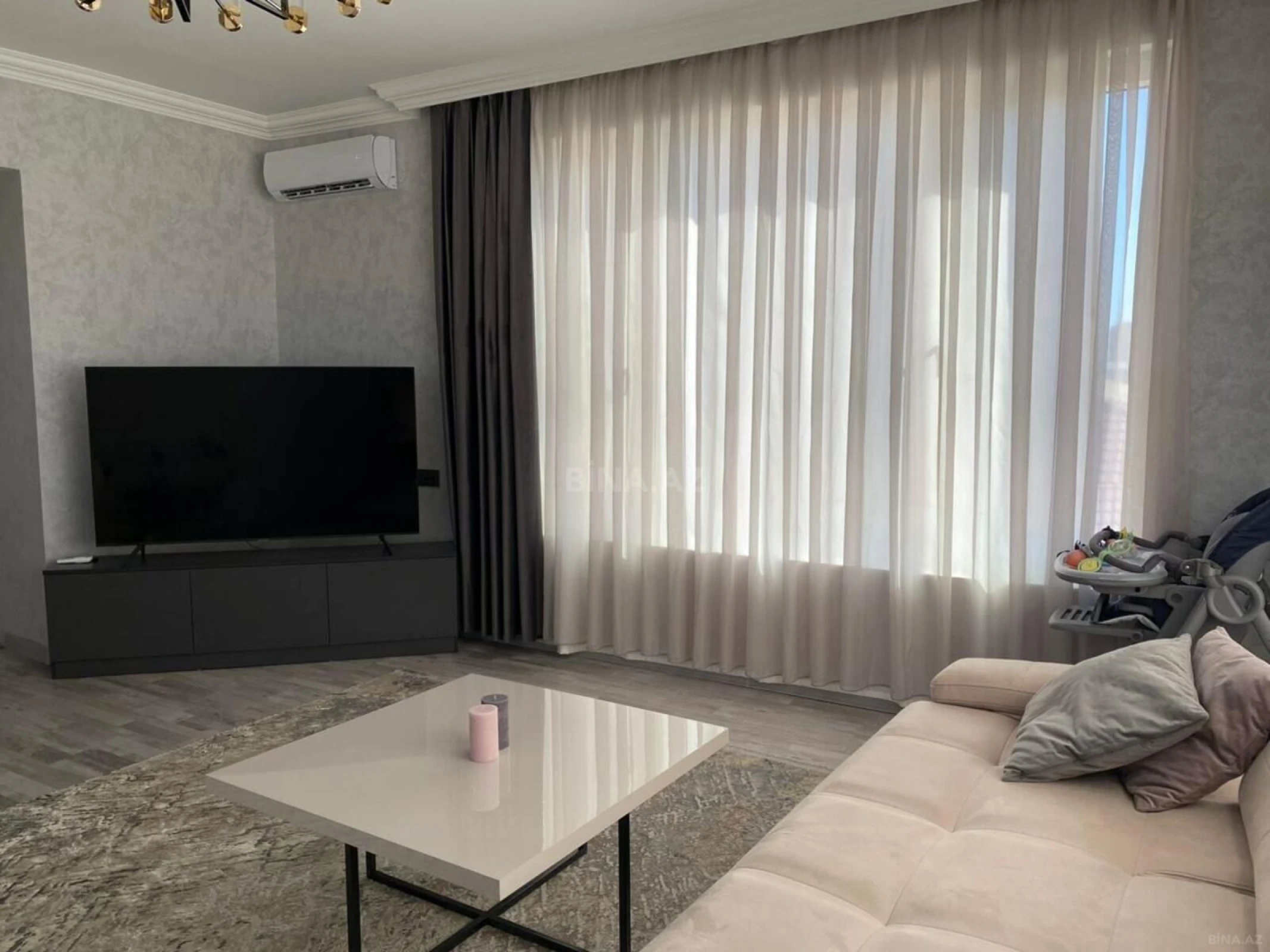 Satılır 8 otaqlı həyət evi 280 m²