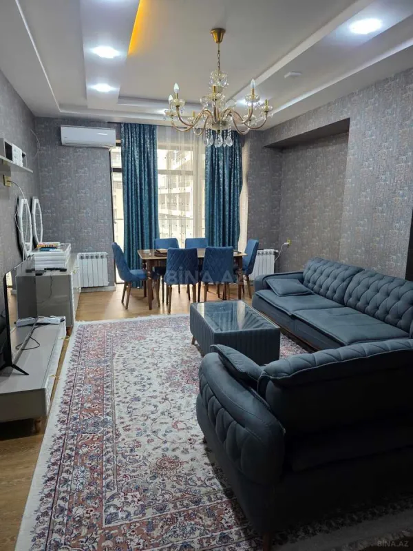 Kirayə verilir 3 otaqlı mənzil 170 m²