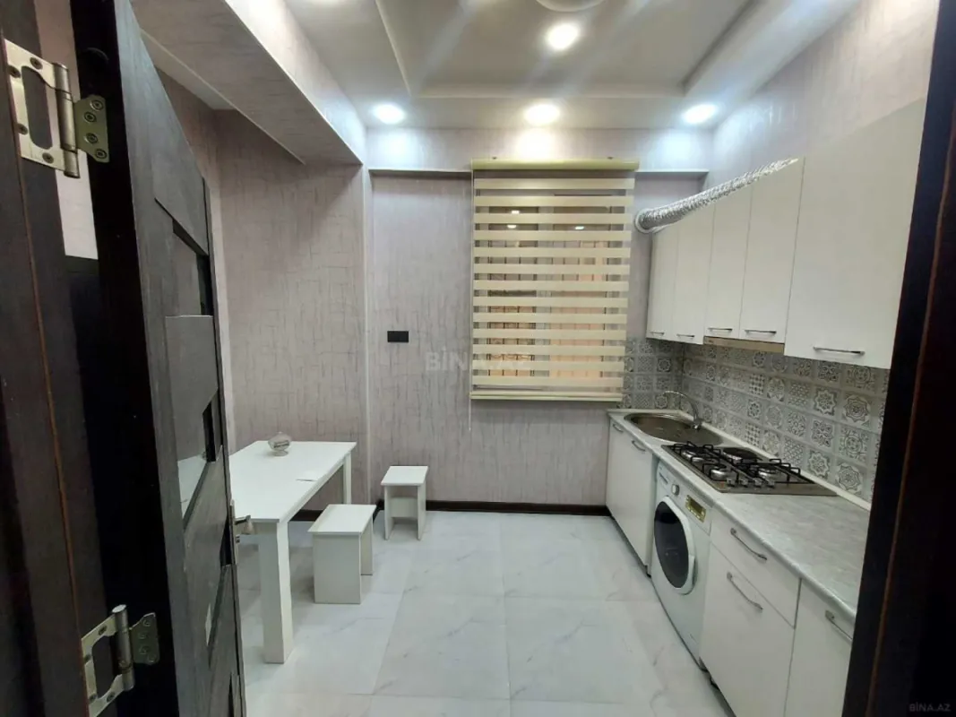 Kirayə verilir 2 otaqlı mənzil 65 m²