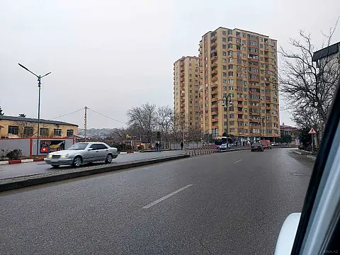 Kirayə verilir 2 otaqlı mənzil 65 m²