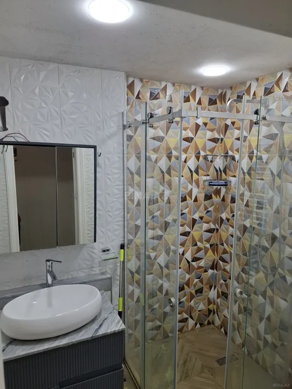 Kirayə verilir 3 otaqlı mənzil 120 m²