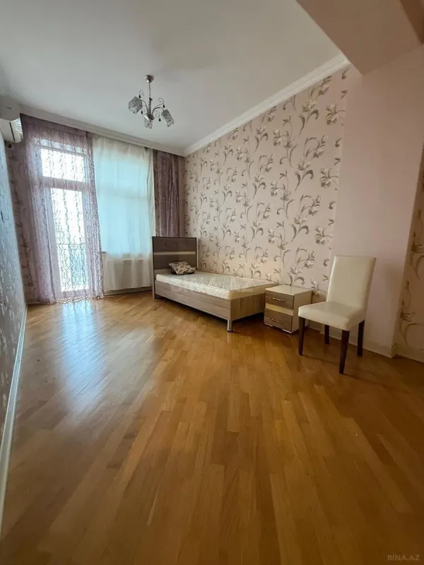 Kirayə verilir 3 otaqlı mənzil 125 m²