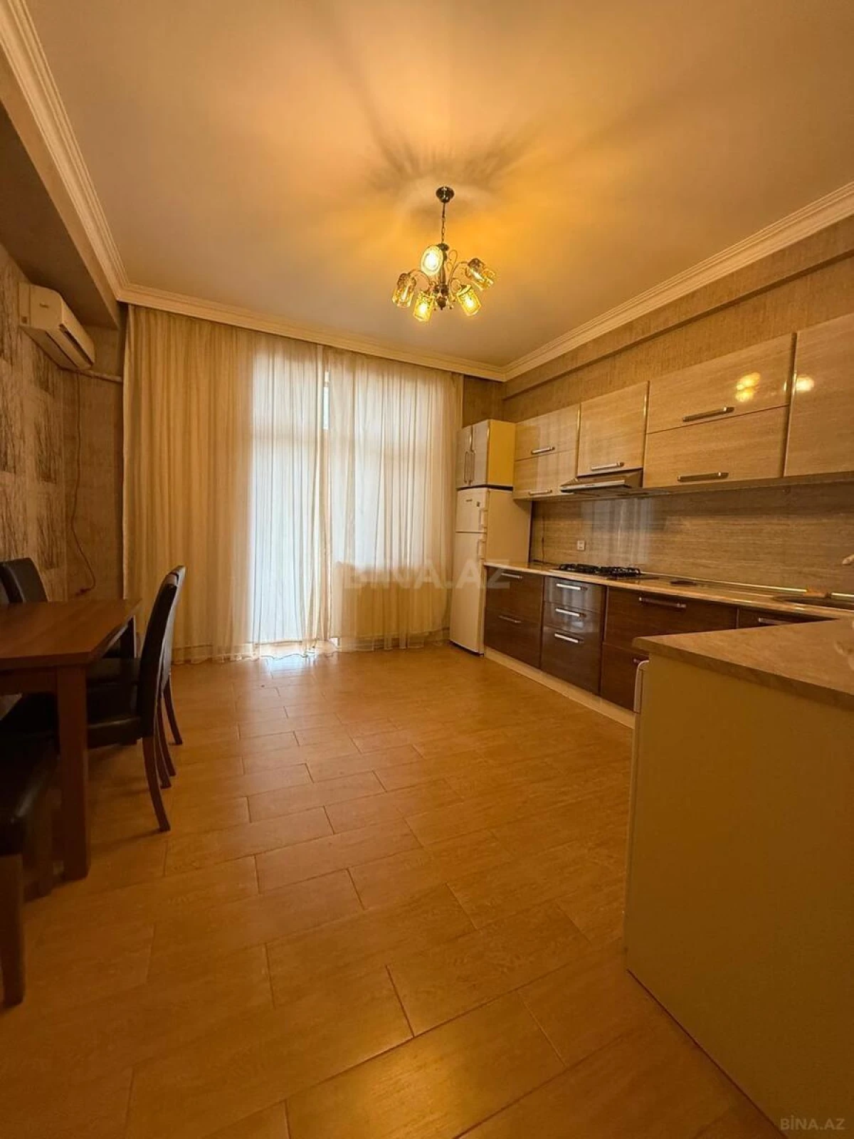 Kirayə verilir 3 otaqlı mənzil 125 m²