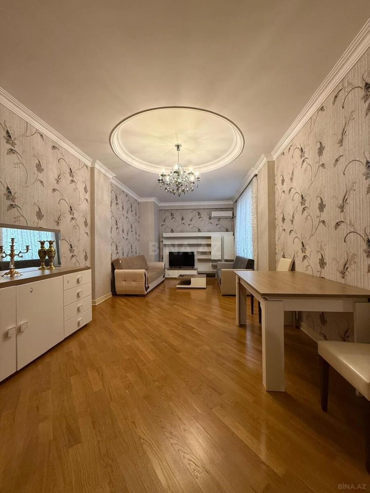 Kirayə verilir 3 otaqlı mənzil 125 m²