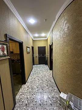 Satılır 3 otaqlı mənzil 130 m²