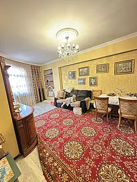 Satılır 3 otaqlı mənzil 130 m²