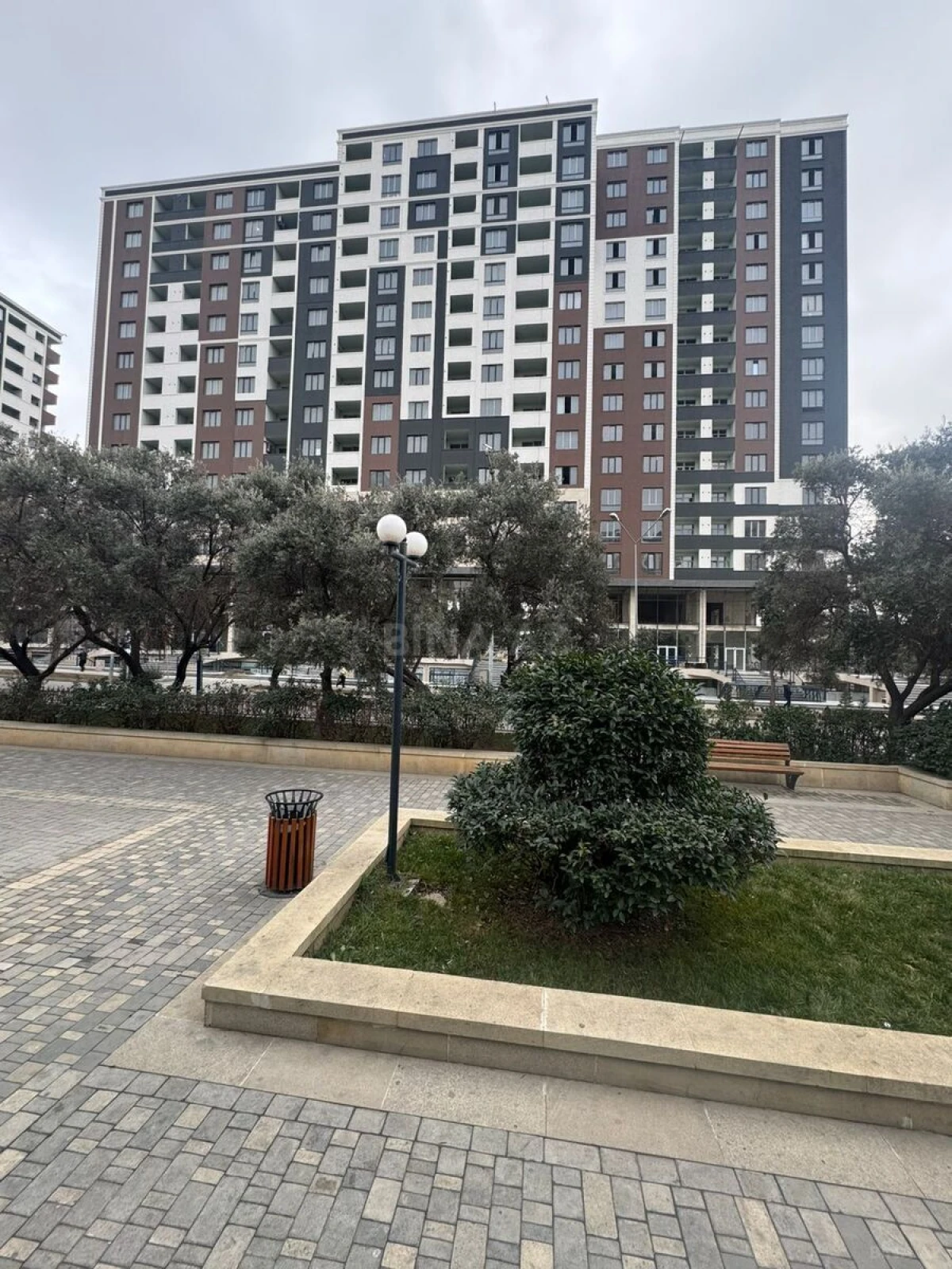 Satılır 3 otaqlı mənzil 120 m²