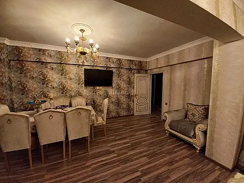 Satılır 3 otaqlı mənzil 110 m²