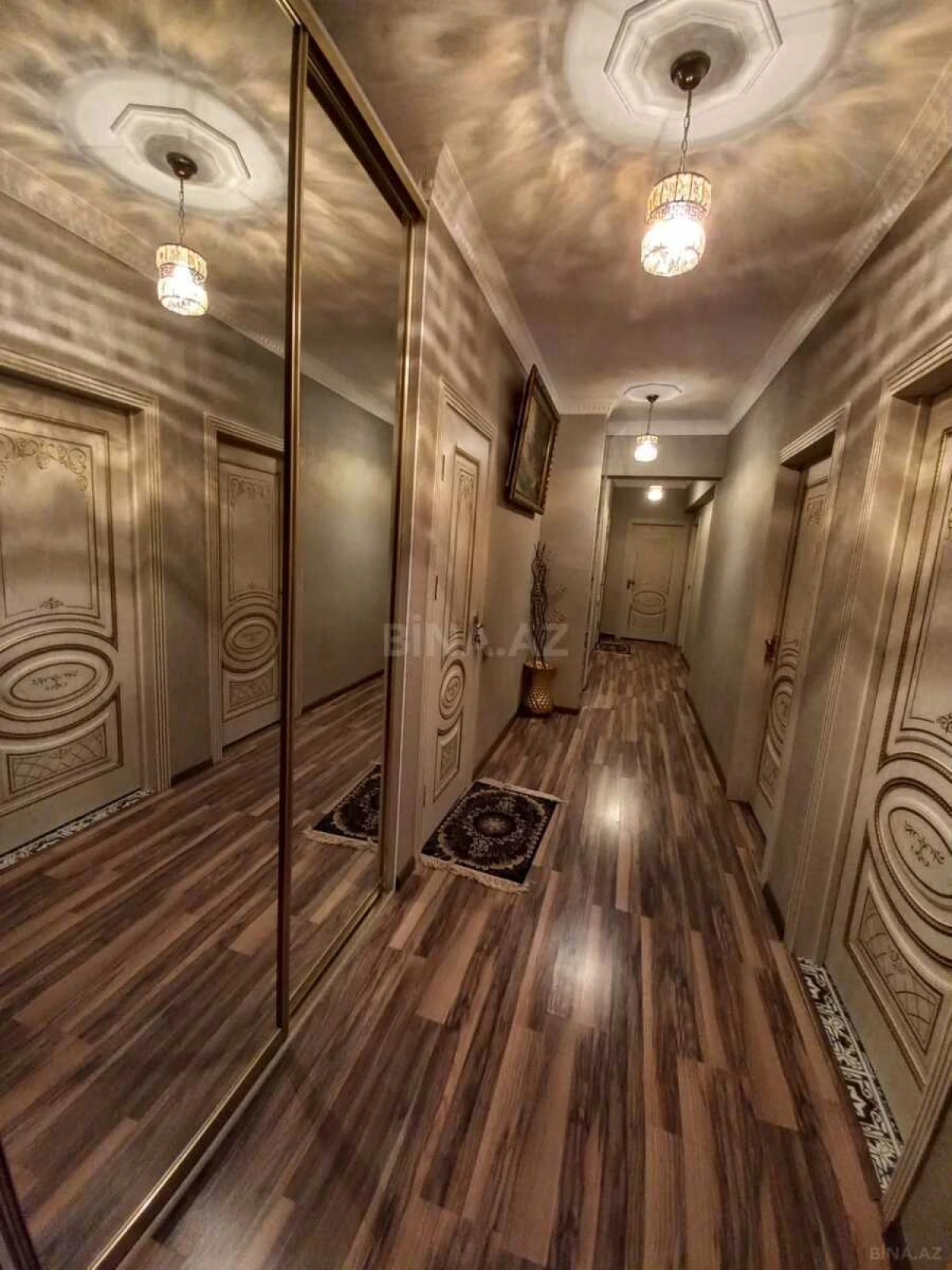 Satılır 3 otaqlı mənzil 110 m²