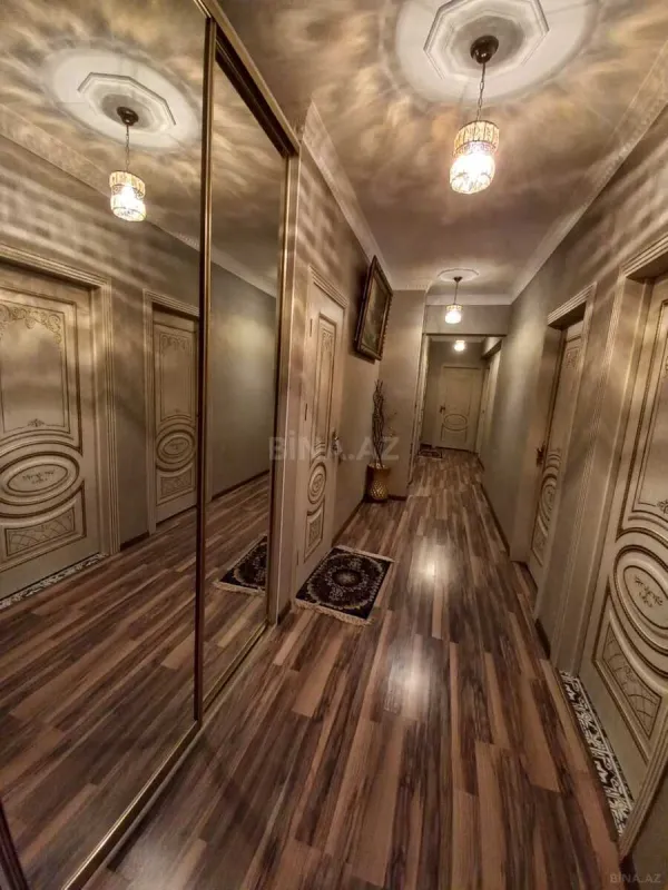 Satılır 3 otaqlı mənzil 110 m²