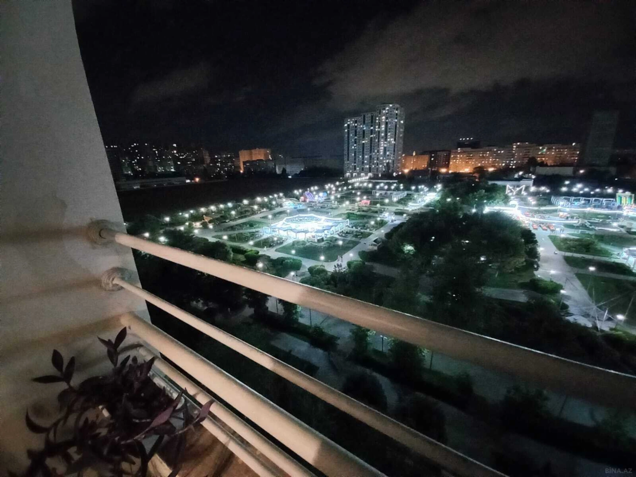 Satılır 3 otaqlı mənzil 110 m²