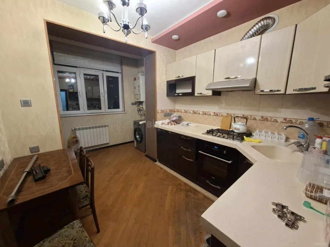 Kirayə verilir 4 otaqlı mənzil 110 m²