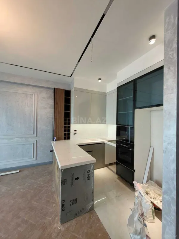 Satılır 4 otaqlı mənzil 100 m²