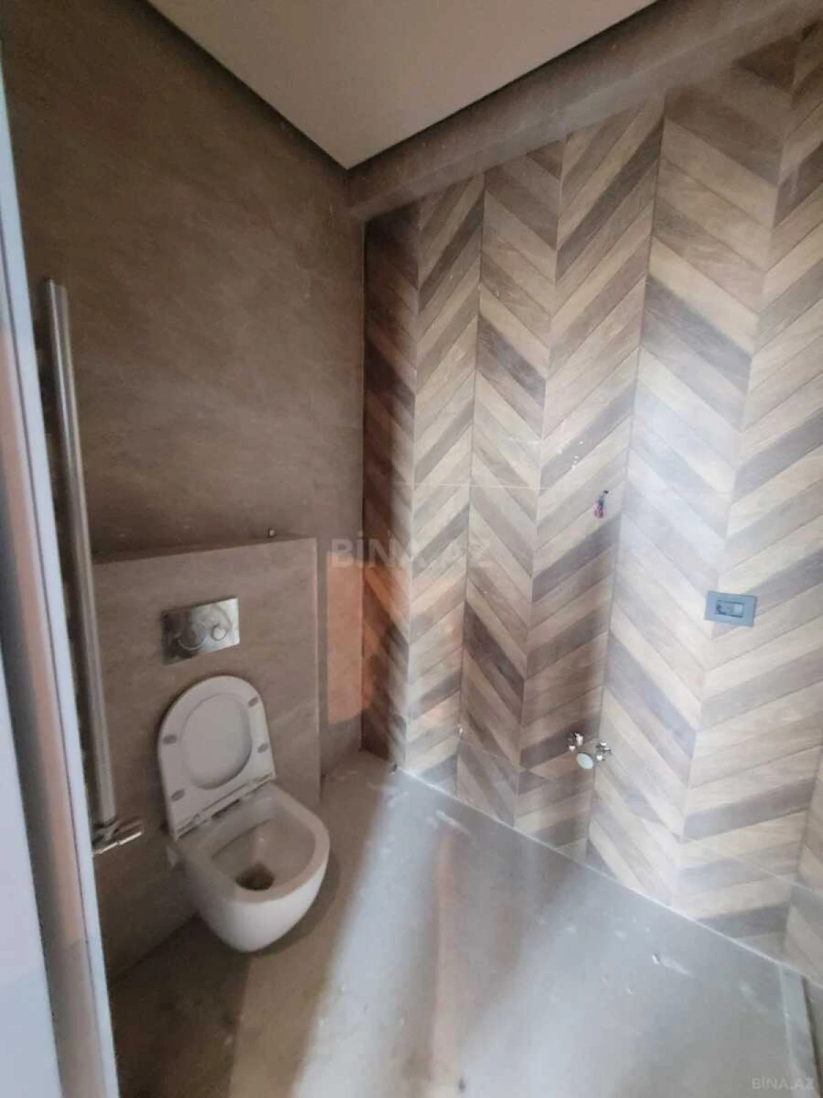 Satılır 4 otaqlı mənzil 100 m²