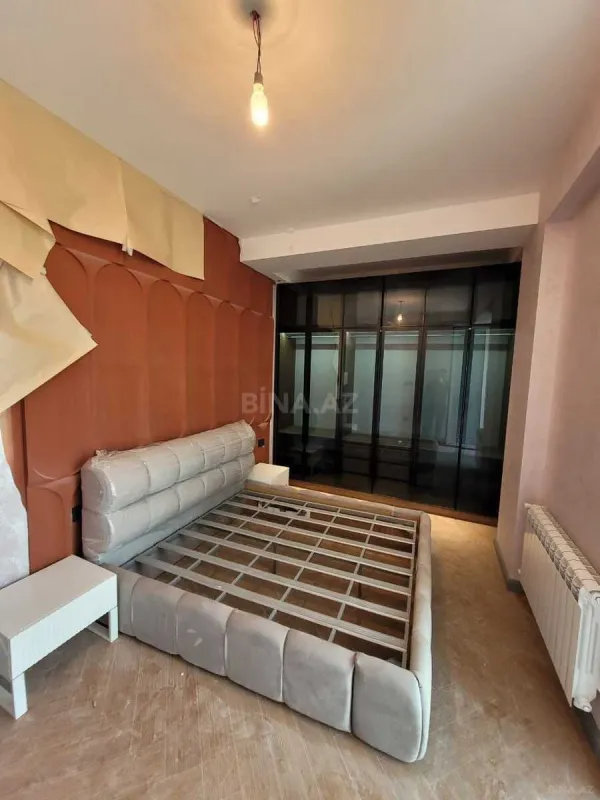 Satılır 4 otaqlı mənzil 100 m²