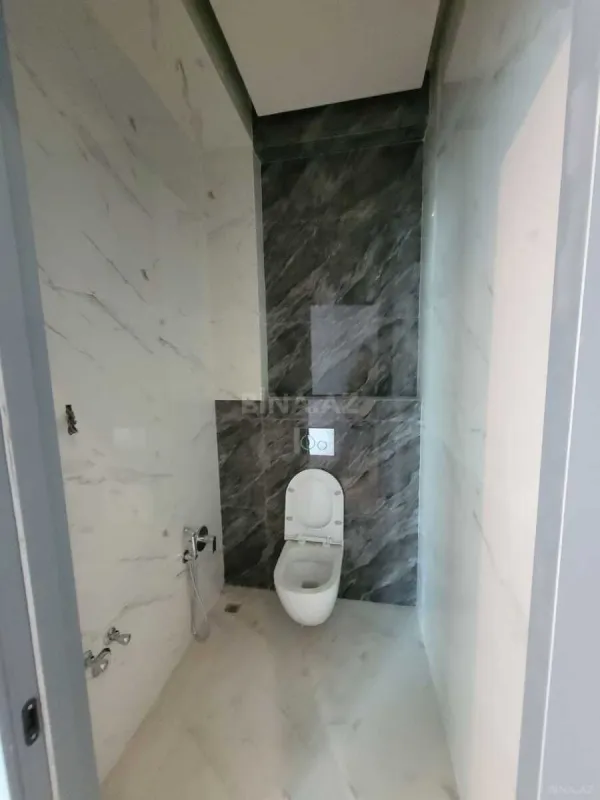 Satılır 4 otaqlı mənzil 100 m²