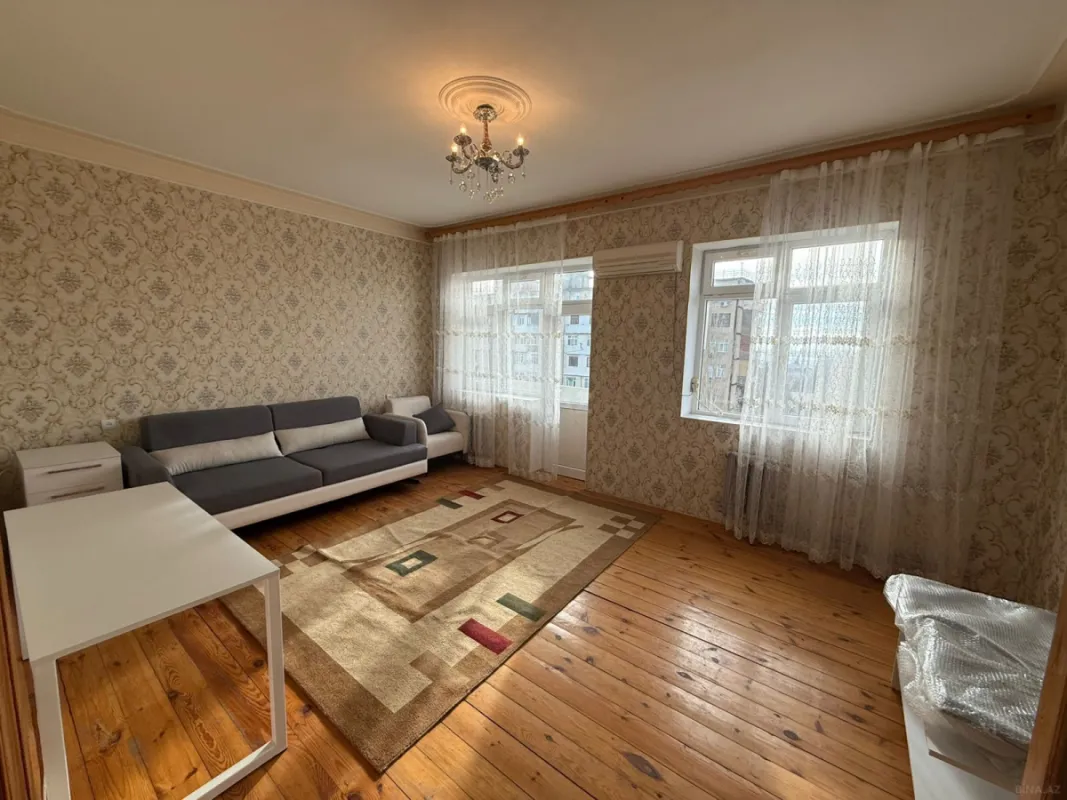 Kirayə verilir 2 otaqlı mənzil 70 m²