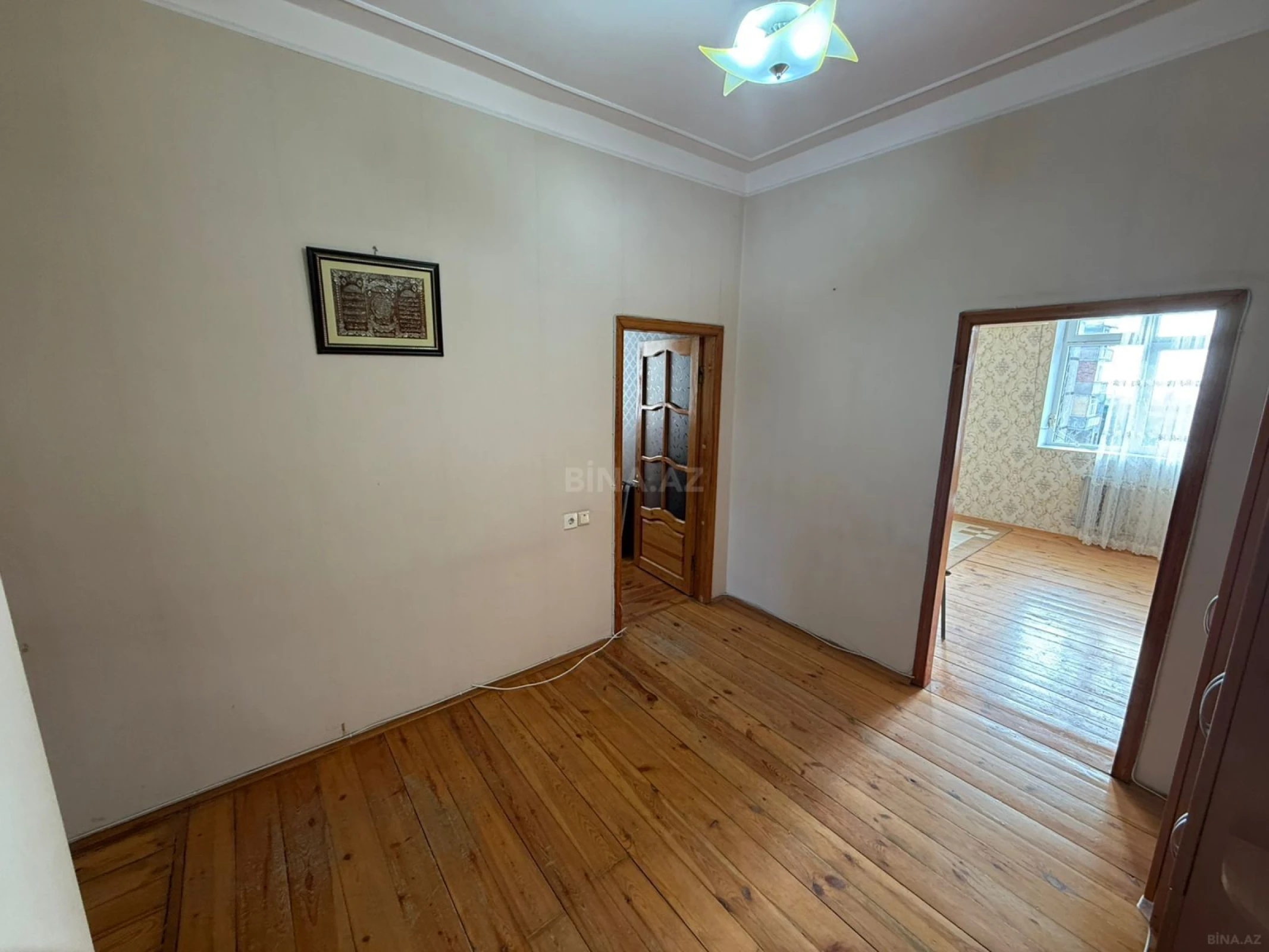Kirayə verilir 2 otaqlı mənzil 70 m²