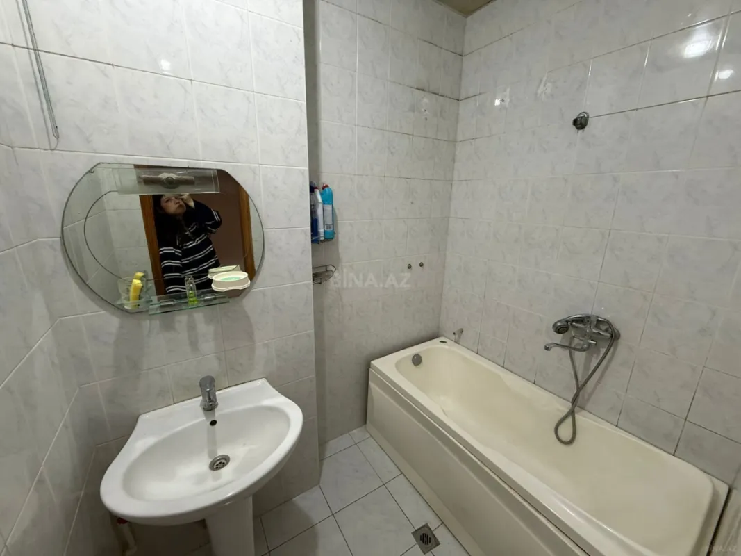 Kirayə verilir 2 otaqlı mənzil 70 m²