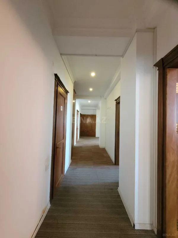 Satılır 4 otaqlı mənzil 170 m²