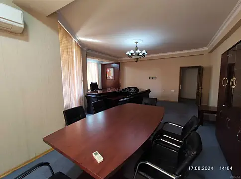 Satılır 4 otaqlı mənzil 170 m²
