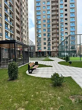 Satılır 4 otaqlı mənzil 149 m²
