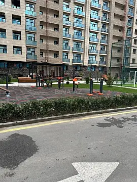 Satılır 4 otaqlı mənzil 149 m²