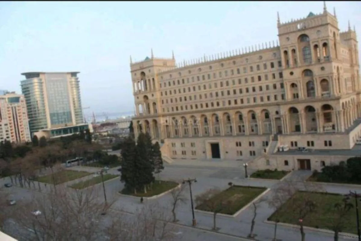 Kirayə verilir 3 otaqlı mənzil 110 m²