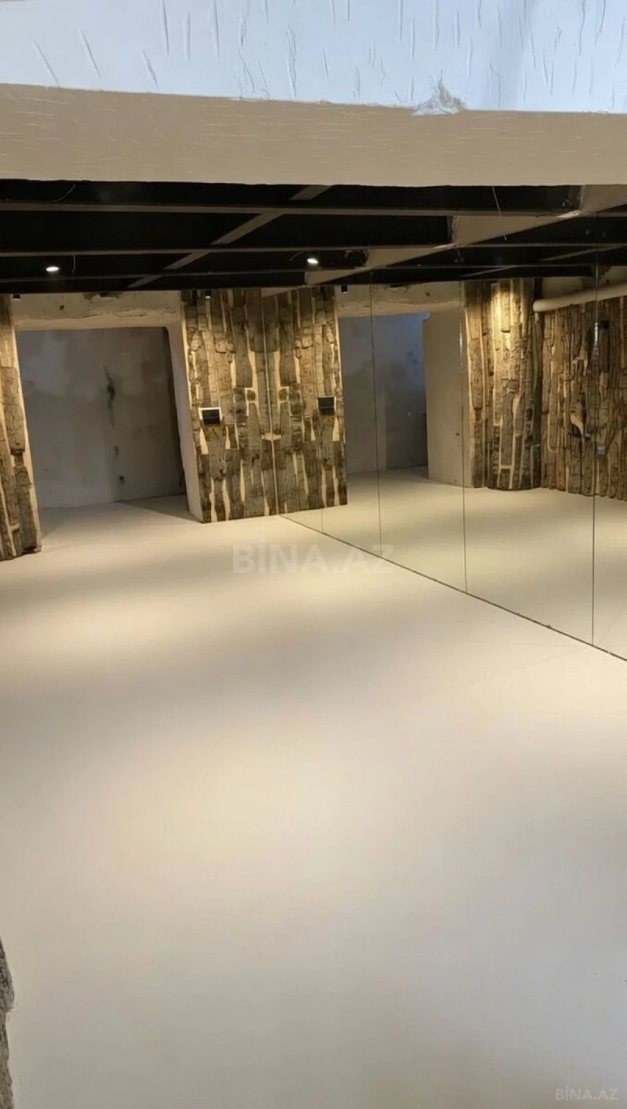 Kirayə verilir obyekt 412 m²