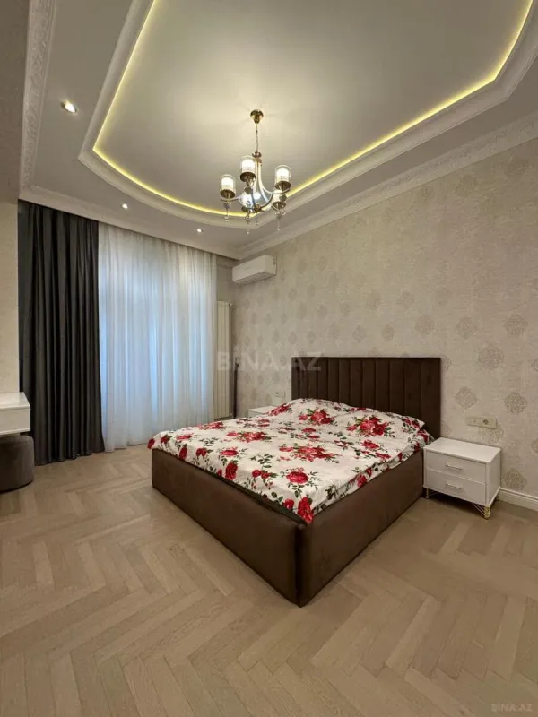 Kirayə verilir 2 otaqlı mənzil 105 m²