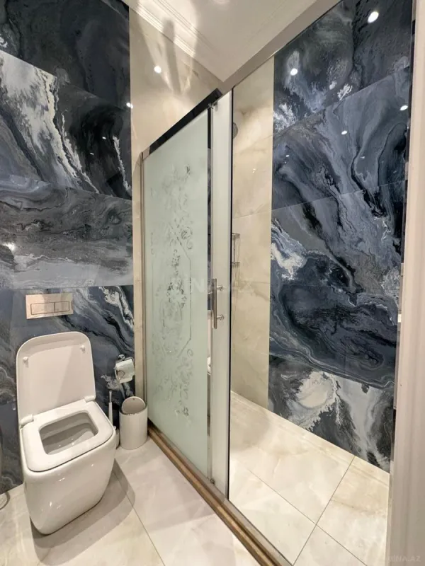 Kirayə verilir 2 otaqlı mənzil 105 m²